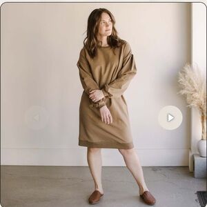 THE SIMPLE FOLK THE OVERSIZED FLEECE DRESS - WALNUT